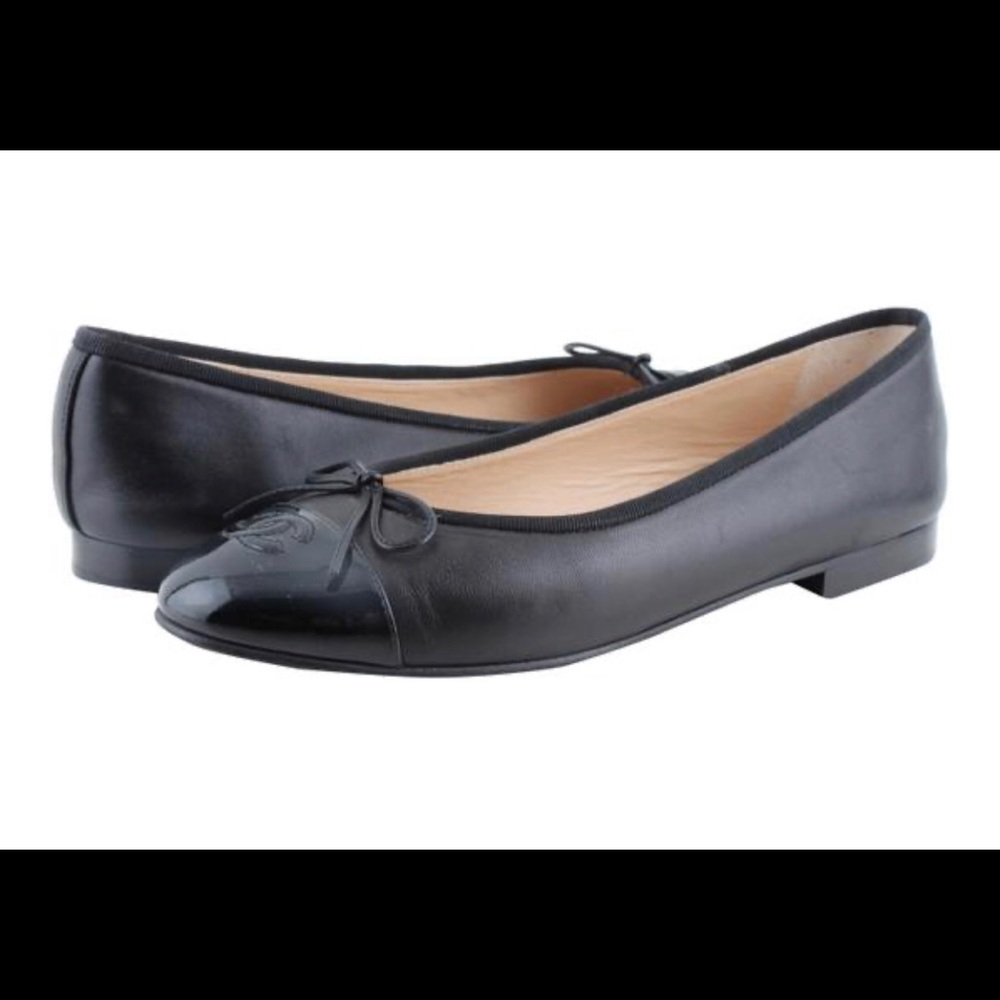 Chanel Black Leather CC Cap Toe Ballet Flats